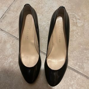 Ivanka trump black pumps worn